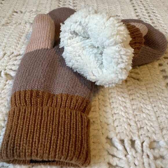 Chroma Eco Mittens and Beanie (O/S) Mink Indigo Love & Lore - Picture 5 of 6
